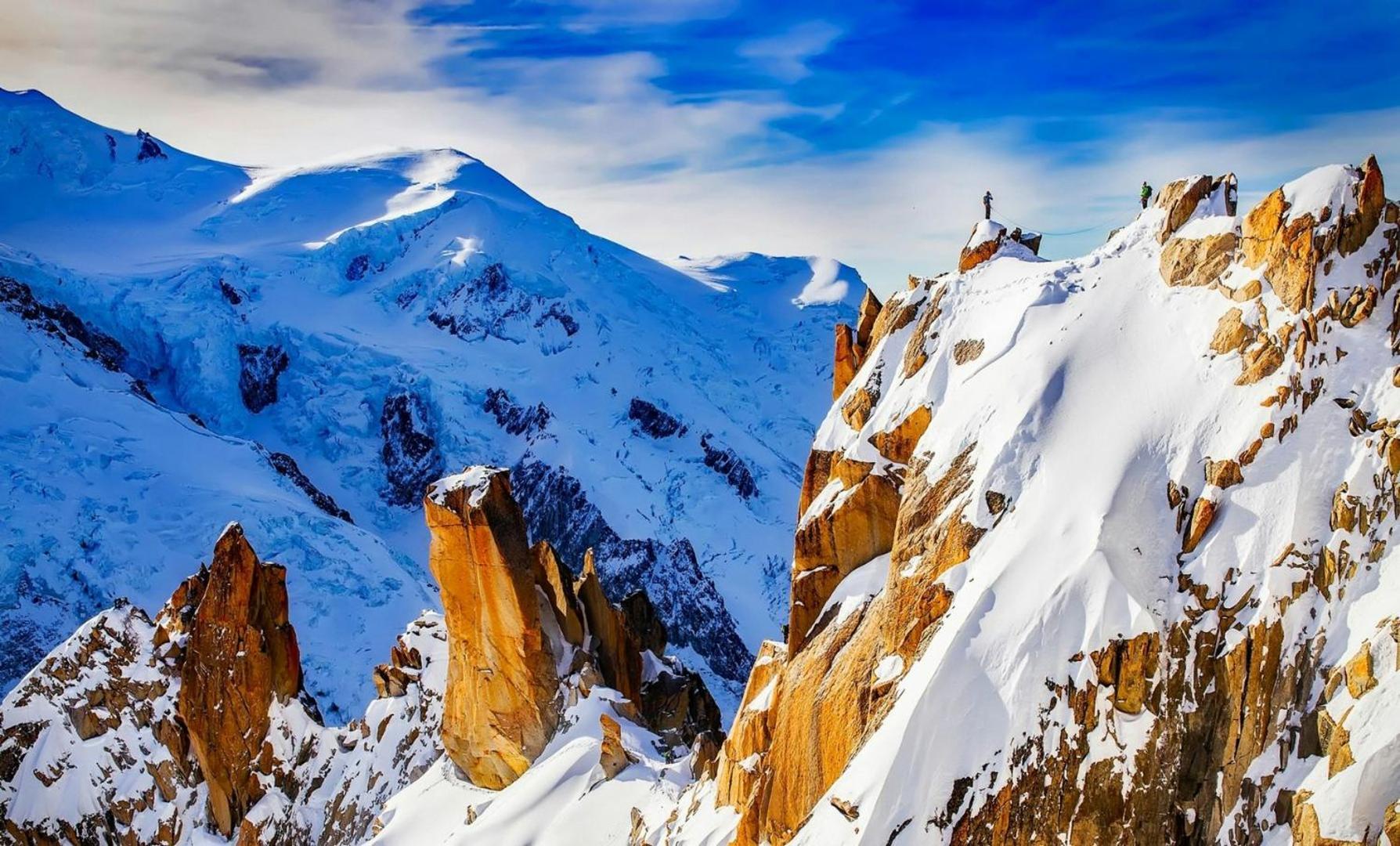 Apartment Au Bon Coin - Luxury Chamonix Hidden Haven, Mont Blanc View, Hot Tub And Garden 외부 사진