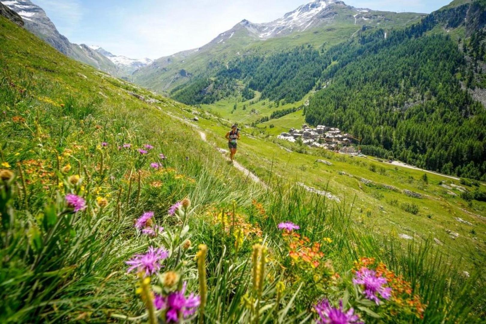 Apartment Au Bon Coin - Luxury Chamonix Hidden Haven, Mont Blanc View, Hot Tub And Garden 외부 사진