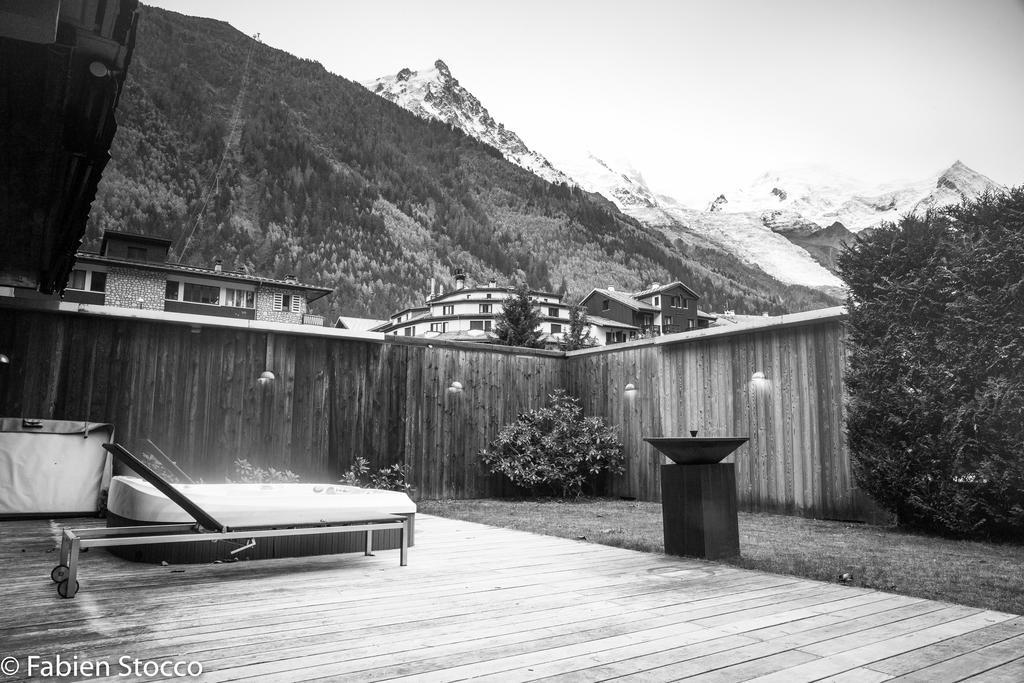 Apartment Au Bon Coin - Luxury Chamonix Hidden Haven, Mont Blanc View, Hot Tub And Garden 외부 사진