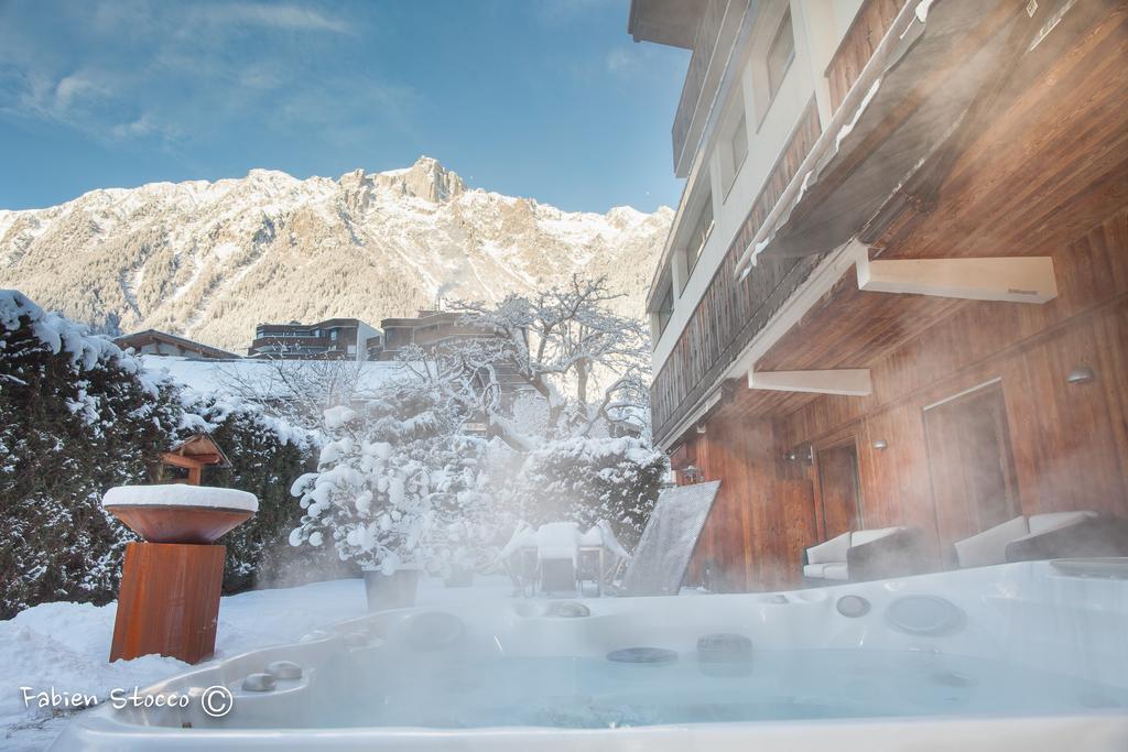 Apartment Au Bon Coin - Luxury Chamonix Hidden Haven, Mont Blanc View, Hot Tub And Garden 외부 사진